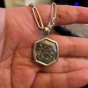 Kendra Scott Davis Pendant Necklace in Rhodium Pla